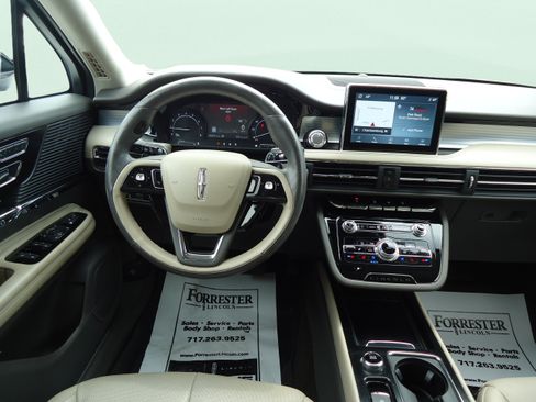 Used 2022 Lincoln Corsair AWD w/ Equipment Group 101A image 11