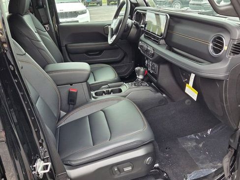 New 2026 Jeep Wrangler Sahara AWD/4WD image 13