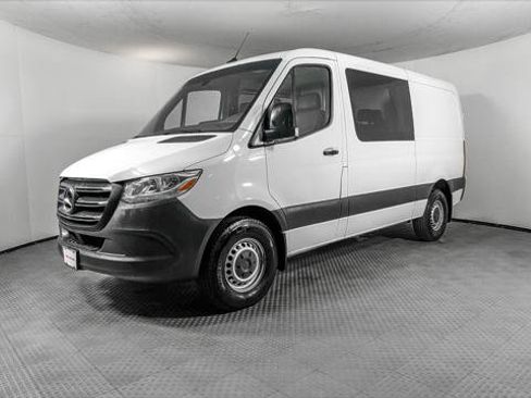 Used 2022 Mercedes-Benz Sprinter 2500 image 2
