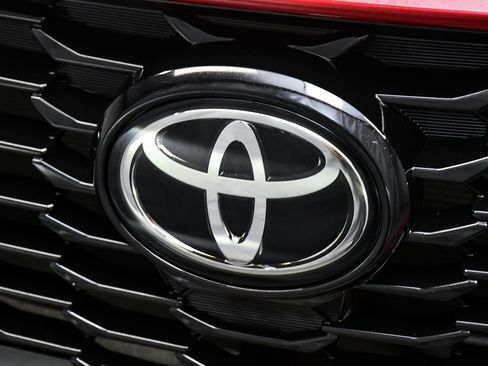 Used 2024 Toyota Highlander XSE AWD/4WD image 92