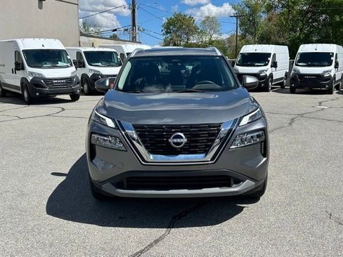 Used 2023 Nissan Rogue SV w/ SV Premium B Package image 11