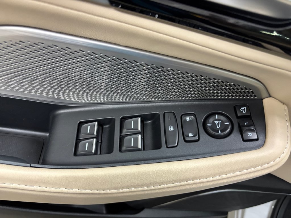 Certified 2024 Acura MDX w/ Technology Package AWD/4WD image 13