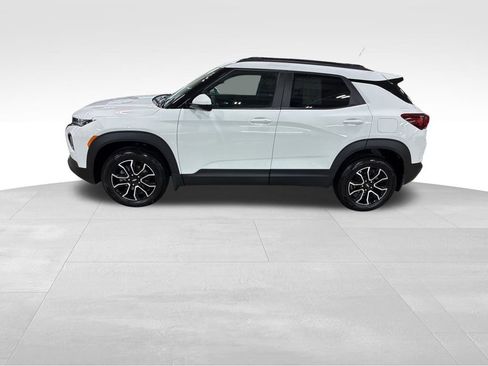 Used 2023 Chevrolet TrailBlazer ACTIV w/ Convenience Package image 6