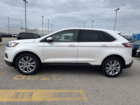 Used 2019 Ford Edge Titanium w/ Cold Weather Package AWD/4WD image 6