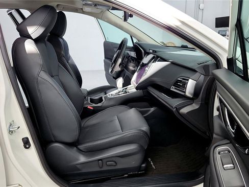 Used 2023 Subaru Outback Limited image 17