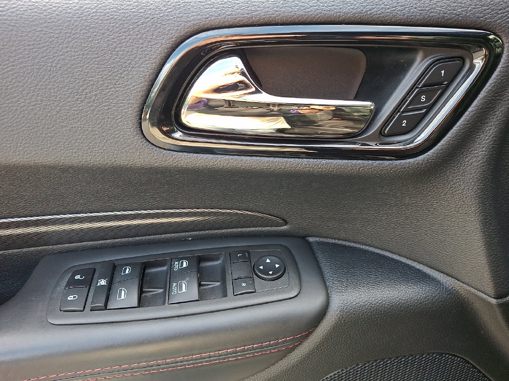 Used 2022 Dodge Durango R/T w/ Blacktop Package AWD/4WD image 16