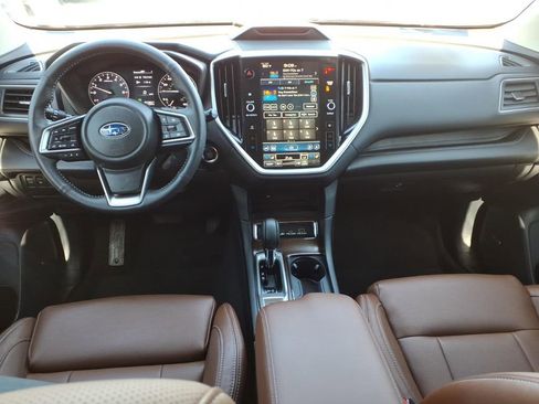 Used 2025 Subaru Ascent Touring w/ Popular Package #1 AWD/4WD image 2