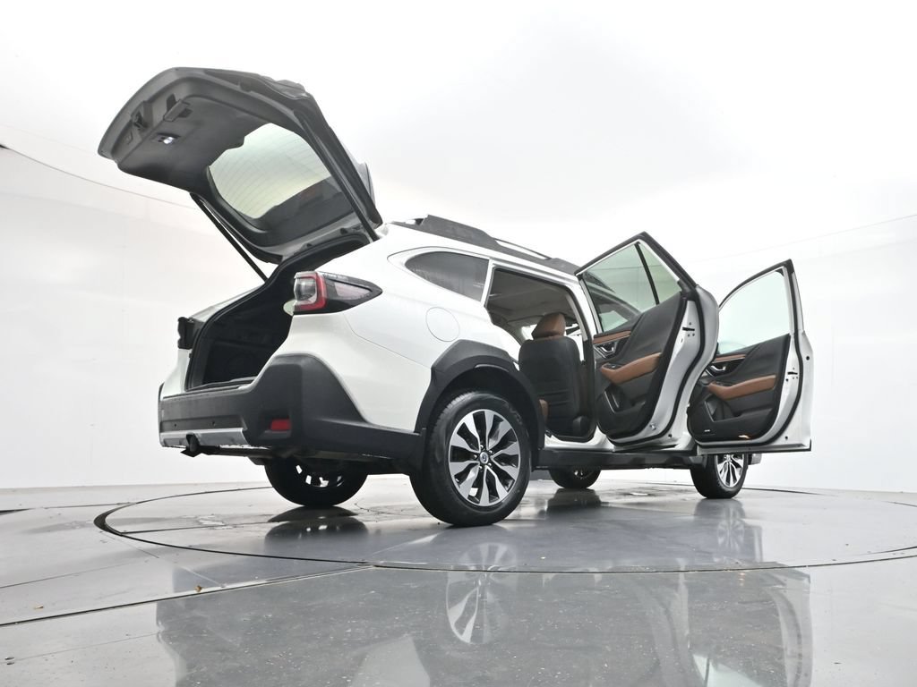 Used 2025 Subaru Outback Touring XT AWD/4WD image 49