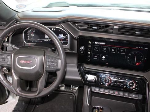 Used 2022 GMC Sierra 1500 AT4 w/ AT4 Premium Package AWD/4WD image 25