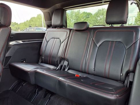 Used 2021 Ford Expedition Limited RWD image 12