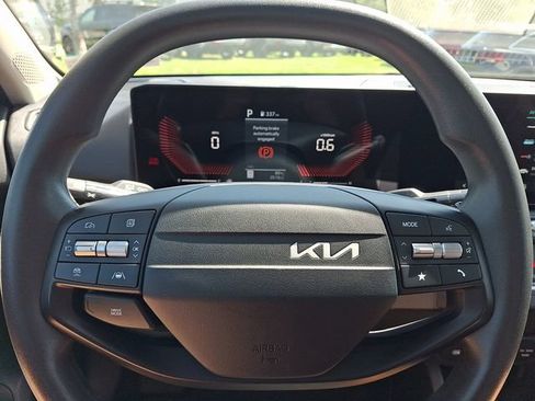 Certified 2026 Kia K4 FWD image 18