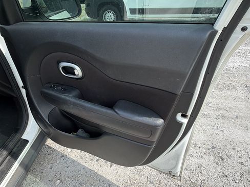 Used 2016 Kia Soul FWD image 13