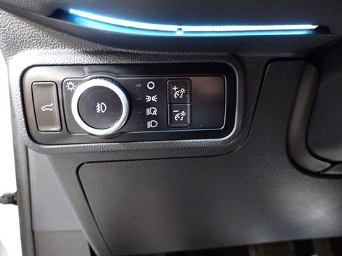 Used 2025 Ford Explorer ST image 28