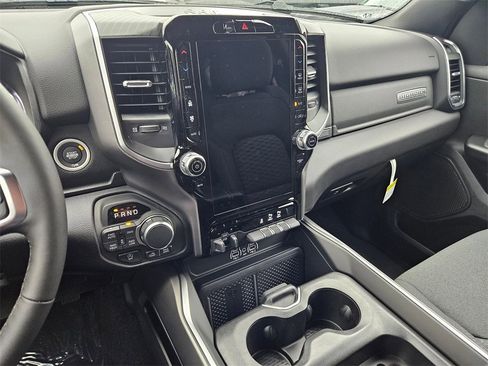 New 2026 RAM 1500 4x4 Crew Cab image 21