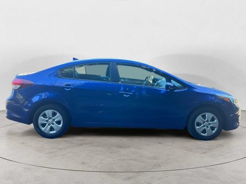 Used 2017 Kia Forte LX FWD image 6