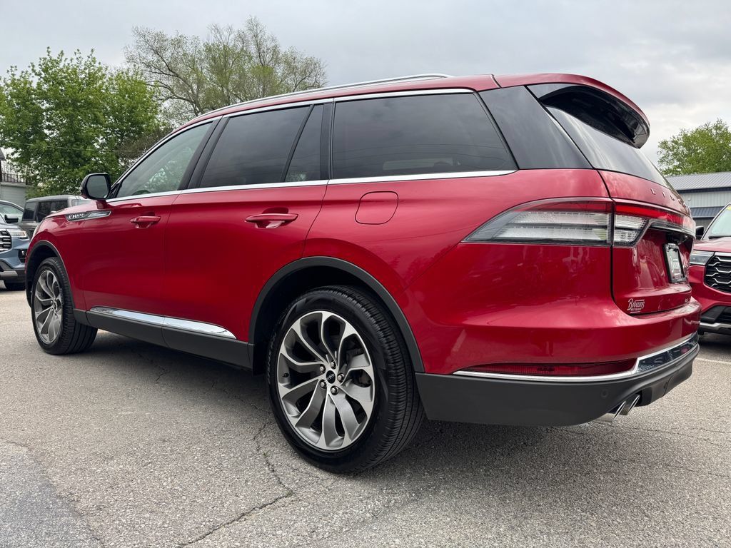 Used 2025 Lincoln Aviator AWD w/ Equipment Group 101A image 7