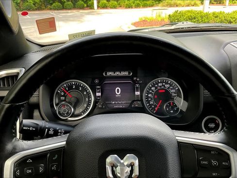 Used 2022 RAM 1500 Big Horn AWD/4WD image 49