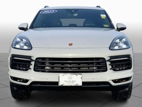 Used 2022 Porsche Cayenne Platinum Edition image 3