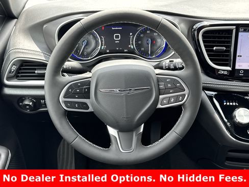 New 2026 Chrysler Pacifica Select FWD image 15