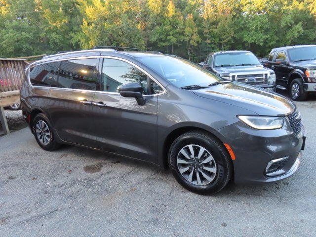 Used 2021 Chrysler Pacifica Touring-L FWD image 5