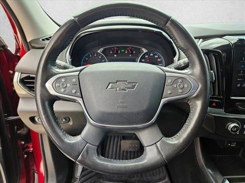 Used 2021 Chevrolet Traverse RS FWD image 7
