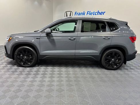 Used 2022 Volkswagen Taos SE AWD/4WD image 2