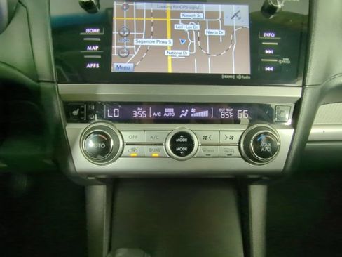 Used 2017 Subaru Legacy 2.5i Premium AWD/4WD image 23