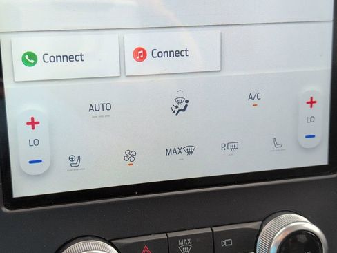 Used 2022 Ford Edge Titanium image 16