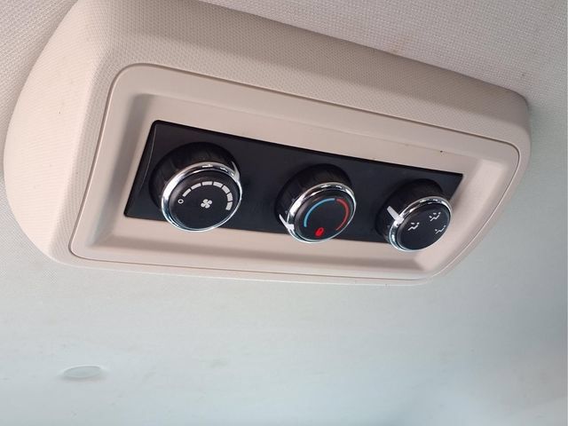 Used 2016 Dodge Grand Caravan SXT w/ Rear Park Assist Package FWD image 19