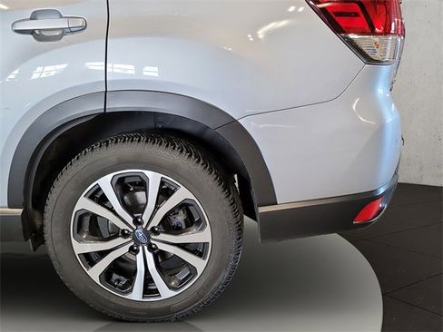Used 2021 Subaru Forester Limited image 25