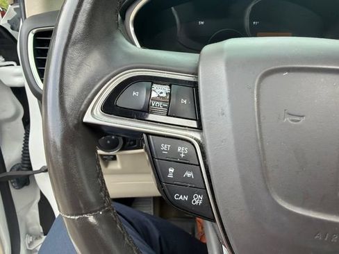 Used 2020 Lincoln Nautilus Reserve w/ Equipment Group 201A FWD image 11
