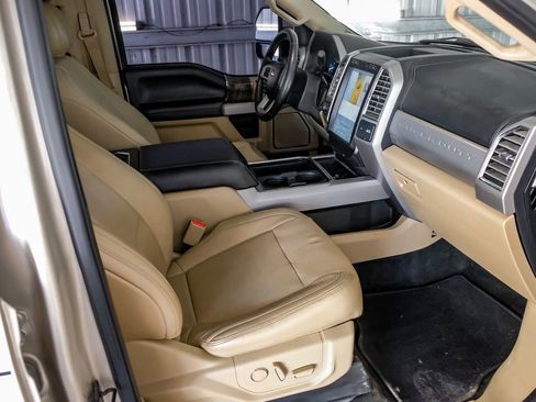 Used 2017 Ford F250 Lariat w/ Lariat Ultimate Package image 12