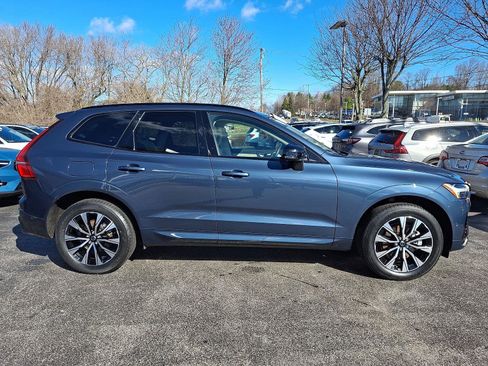 Used 2024 Volvo XC60 B5 Plus image 7