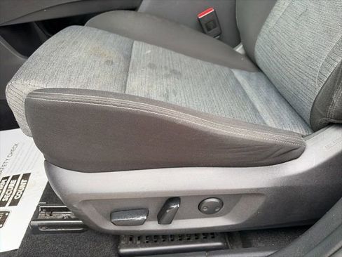 Used 2023 Nissan Rogue SV image 10