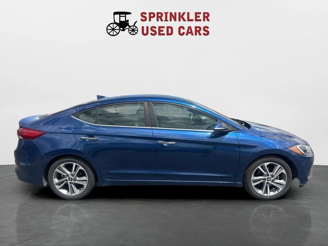 Used 2017 Hyundai Elantra Limited w/ Limited Tech Package 04 FWD image 3