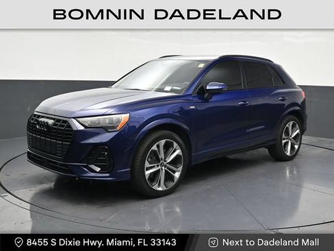 Used 2021 Audi Q3 2.0T Premium w/ Convenience Package AWD/4WD image 1