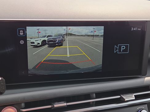 Certified 2026 Hyundai Tucson SE FWD image 16