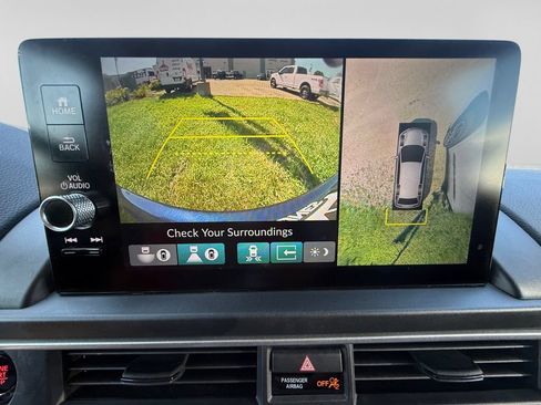 Used 2025 Honda Pilot Elite image 29