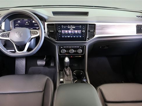 Used 2022 Volkswagen Atlas Cross Sport SE w/ Panoramic Sunroof Package image 14