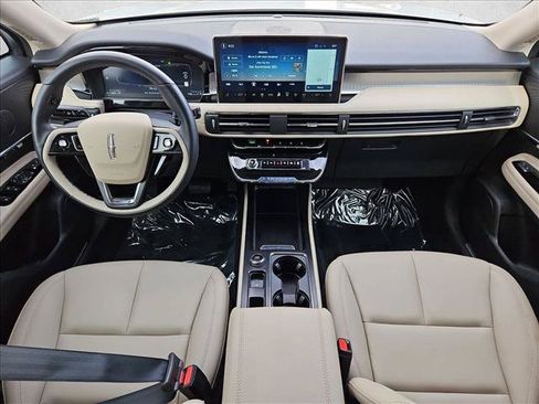 Used 2026 Lincoln Corsair Premiere FWD image 23