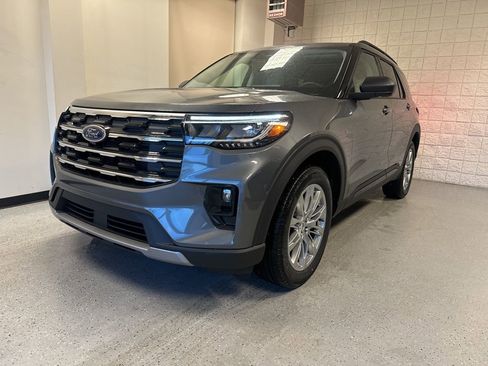 New 2026 Ford Explorer Active w/ Active Comfort Package AWD/4WD image 12