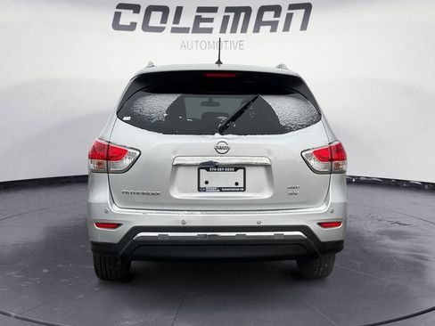 Used 2014 Nissan Pathfinder SV image 4