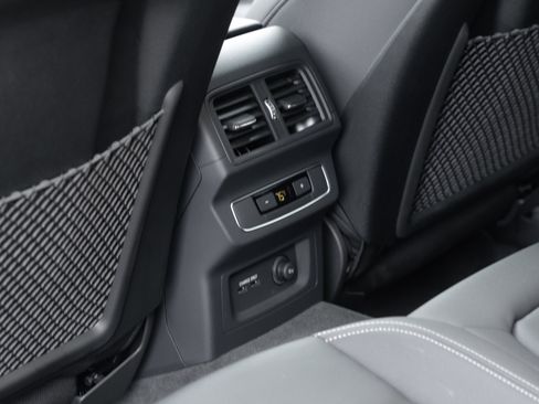 Certified 2025 Audi Q5 2.0T Premium Plus w/ Premium Plus Package image 29