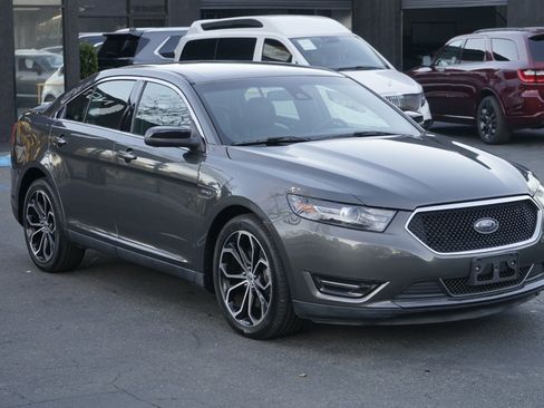 Used 2019 Ford Taurus SHO image 6