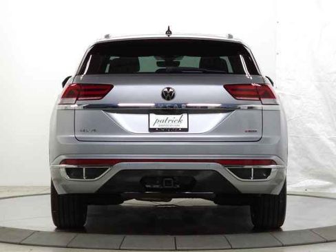 Used 2022 Volkswagen Atlas Cross Sport SEL Premium R-Line AWD/4WD image 8
