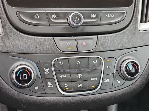Used 2024 Chevrolet Malibu LT FWD image 26