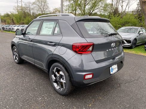 New 2026 Hyundai Venue SEL FWD image 7