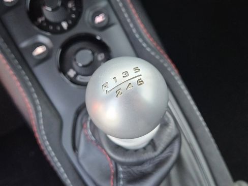 Used 2021 Lotus Evora image 23