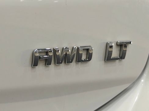 Used 2019 Chevrolet Equinox LT AWD/4WD image 45