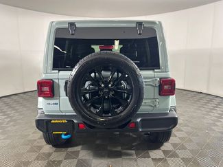 Used 2024 Jeep Wrangler Unlimited Sahara AWD/4WD video 3